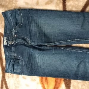 A nice jean for a beautiful young girl